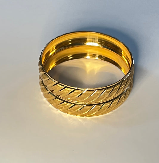 Gold Plated lined Bangles